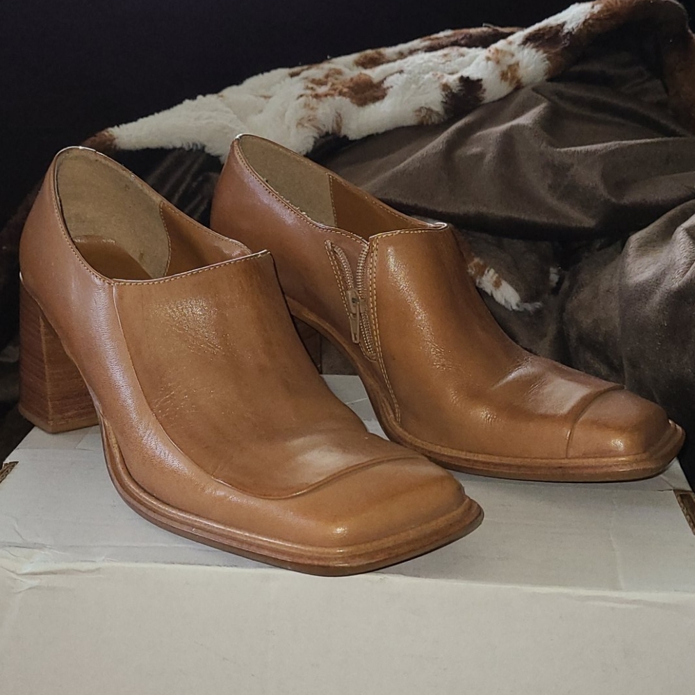 Women shoes